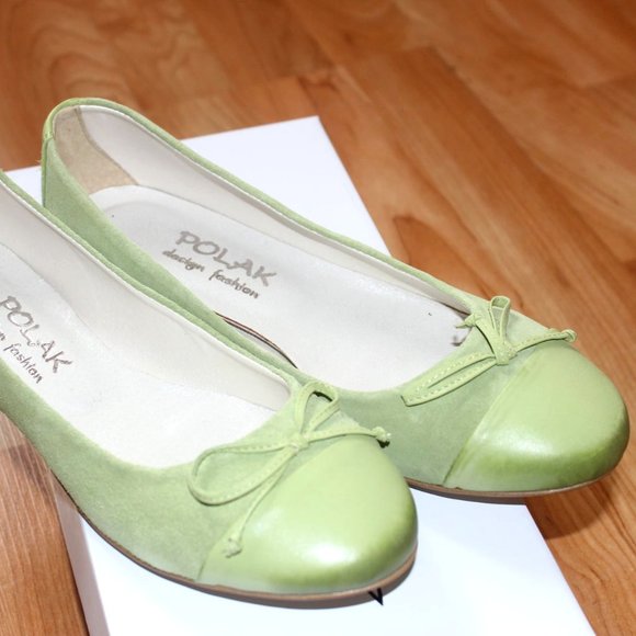Lime green flats for ladies from Europe - Picture 1 of 4